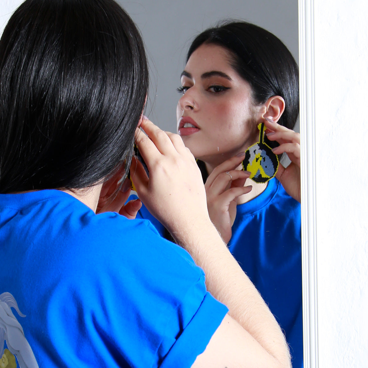 Aretes Miyuki Enroscados Amarillo